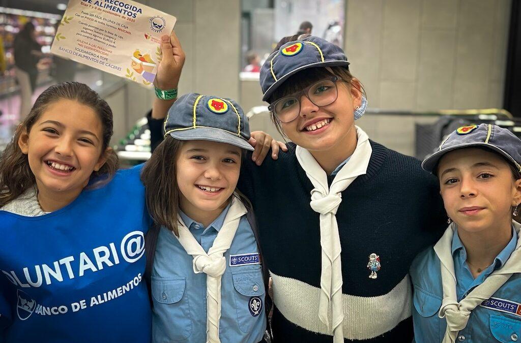 Castores y lobatos, con el Banco de Alimentos